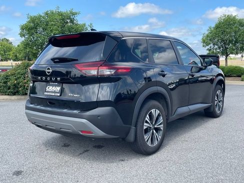 Used 2023 Nissan Rogue SV AWD/4WD image 8