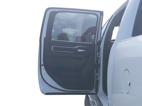 Used 2024 RAM 2500 Big Horn image 29
