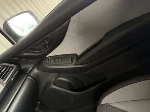 Used 2020 Subaru Crosstrek 2.0i Premium AWD/4WD image 38