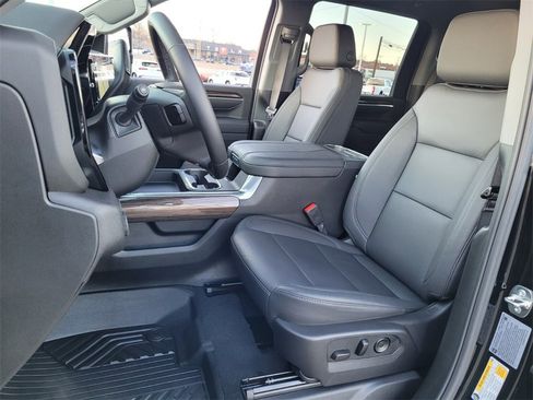 Used 2026 Chevrolet Silverado 2500 LT w/ Safety Package image 5