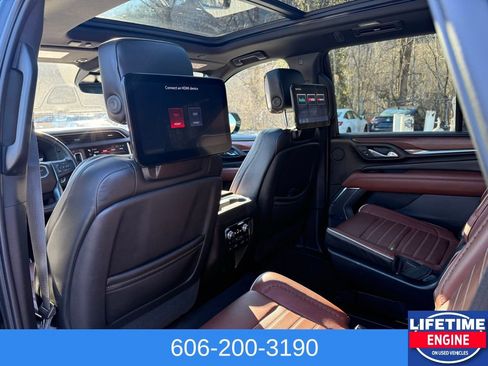 Used 2023 GMC Yukon Denali Ultimate AWD/4WD image 16