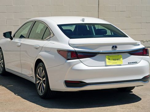 Used 2021 Lexus ES 300h w/ Accessory Package 2 image 46