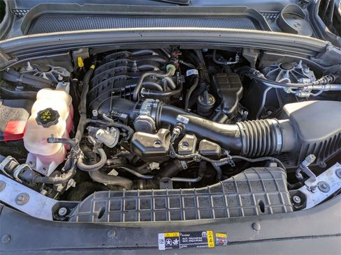 Used 2024 Jeep Grand Cherokee L Laredo image 29