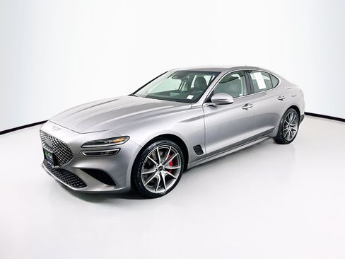 Used 2025 Genesis G70 2.5T RWD image 3