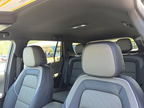New 2026 Chevrolet Equinox LT w/ Convenience Package II FWD image 22