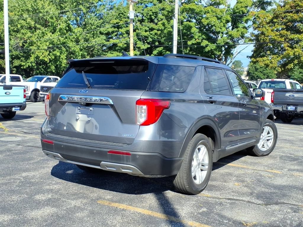 Used 2022 Ford Explorer XLT w/ Equipment Group 202A AWD/4WD image 8