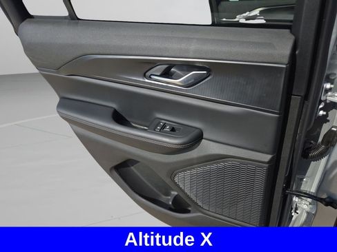 New 2025 Jeep Grand Cherokee Altitude RWD image 17