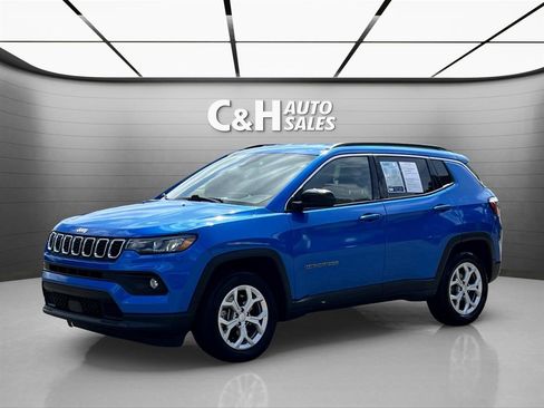 Used 2024 Jeep Compass Latitude AWD/4WD image 1