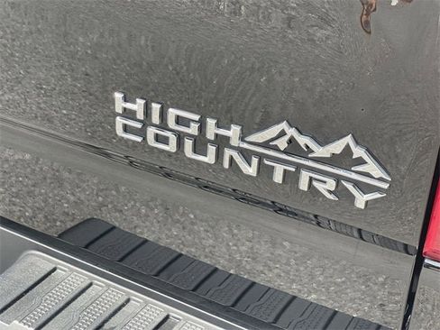 Certified 2024 Chevrolet Silverado 1500 High Country w/ Technology Package image 33
