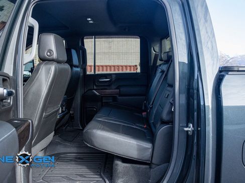 Used 2023 GMC Sierra 2500 Denali w/ Denali Ultimate Package image 24