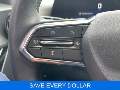 Used 2025 Chevrolet Equinox LT image 18