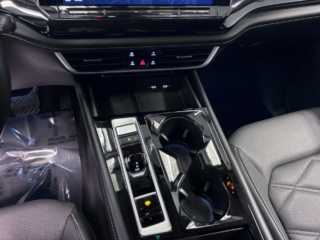 Certified 2024 Volkswagen Atlas SE FWD image 28
