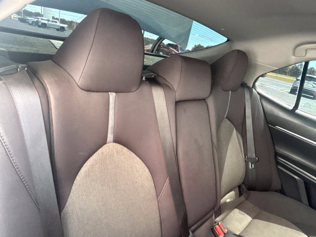 Used 2022 Toyota Camry LE FWD image 26