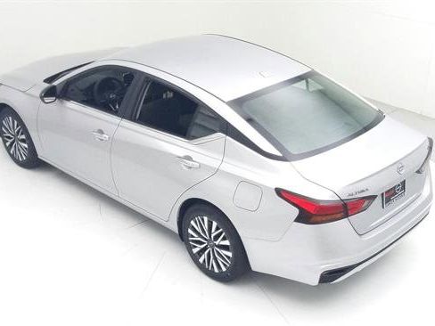 Certified 2024 Nissan Altima 2.5 SV image 16