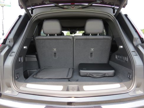 New 2026 Cadillac Vistiq Sport image 14