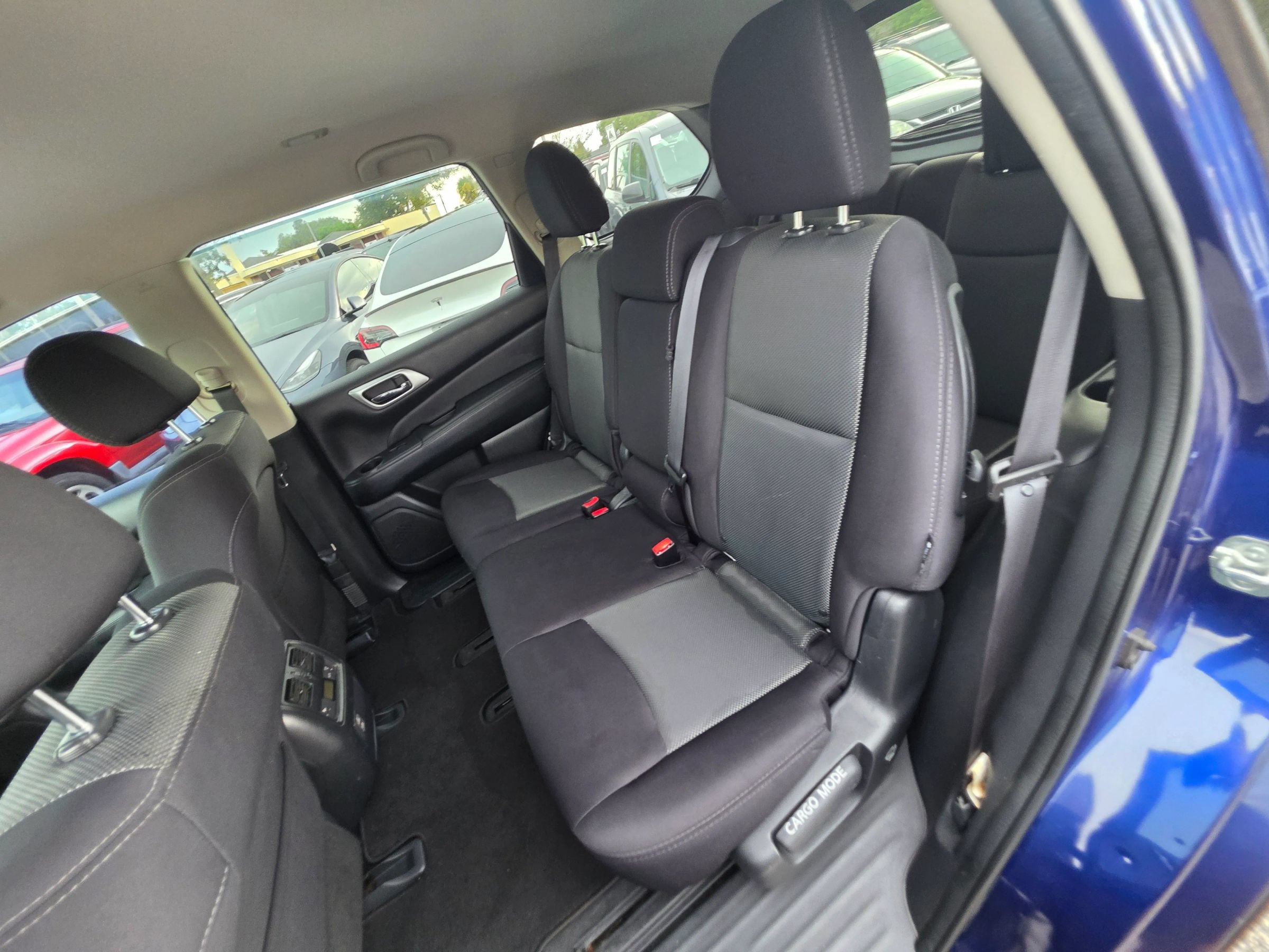 Used 2018 Nissan Pathfinder SV AWD/4WD image 15