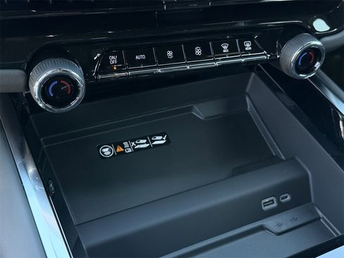 New 2026 Chevrolet Tahoe Premier image 17