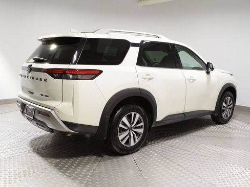 Used 2023 Nissan Pathfinder SL w/ Lighting Package (N92) AWD/4WD image 12
