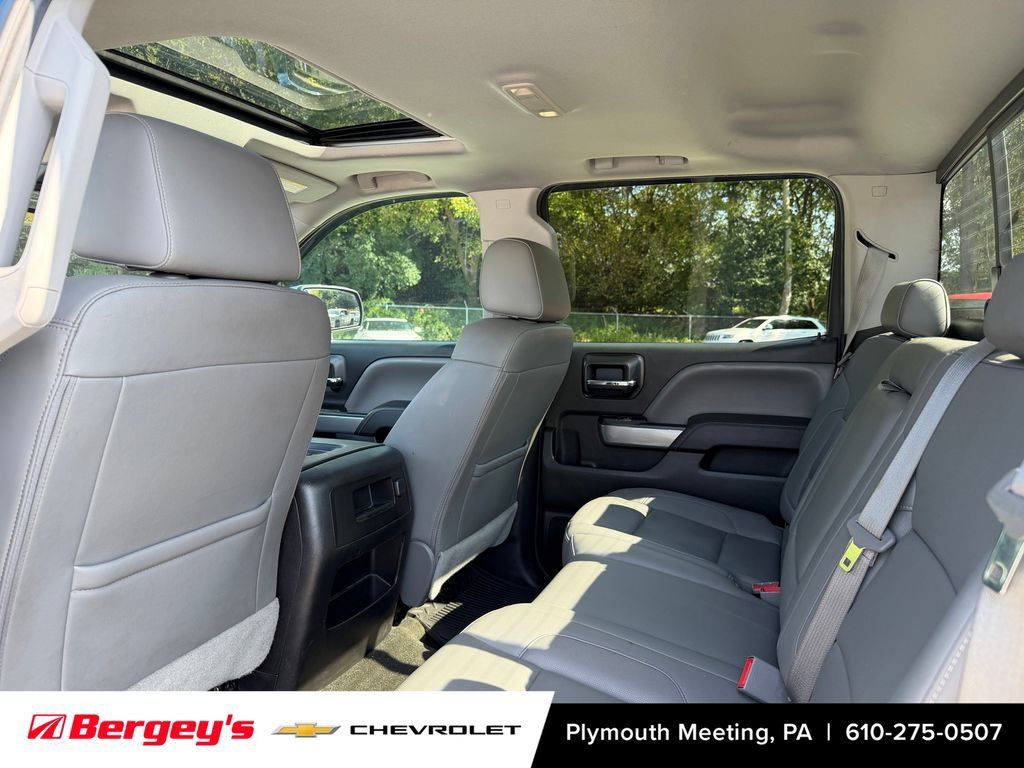 Used 2016 Chevrolet Silverado 1500 LTZ Z71 w/ LTZ Plus Package AWD/4WD image 5