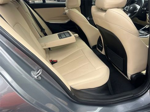 Used 2023 BMW 330i Sedan w/ M Sport Package image 15
