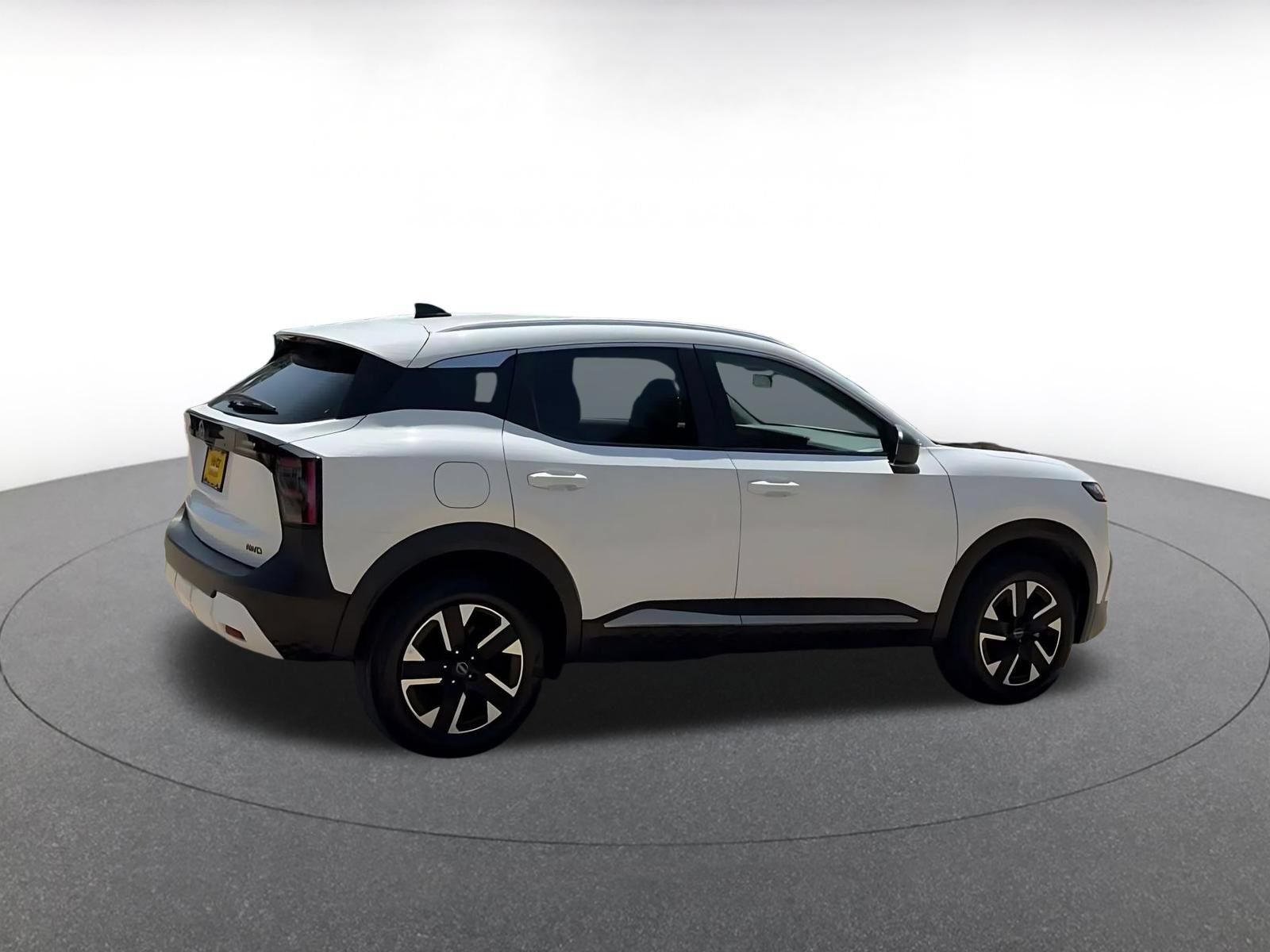Used 2026 Nissan Kicks SV w/ Cold Weather Package AWD/4WD image 14