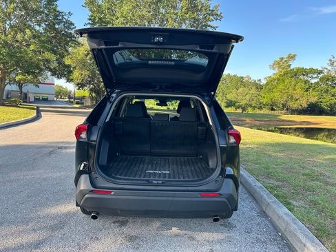 Used 2025 Toyota RAV4 LE image 10