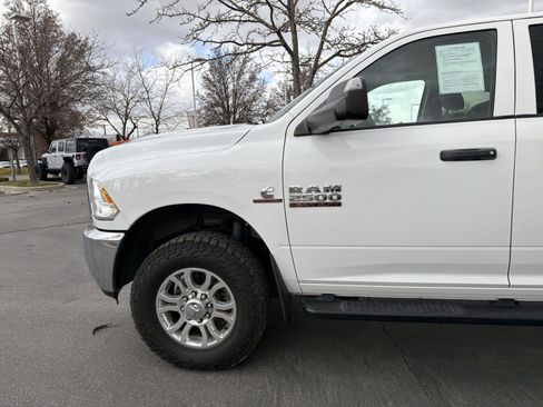 Used 2018 RAM 2500 Tradesman w/ Chrome Appearance Group image 10