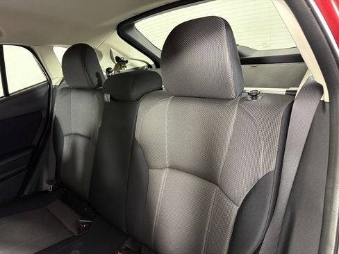 Used 2019 Subaru Crosstrek 2.0i AWD/4WD image 19