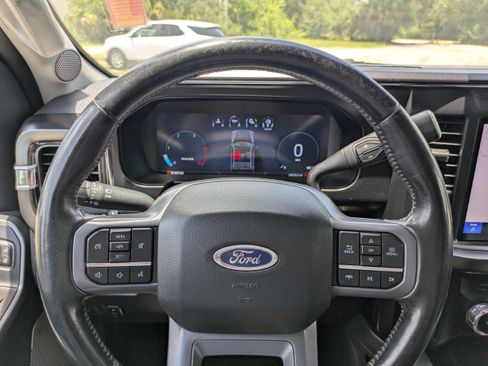 Used 2023 Ford F250 Lariat w/ Black Appearance Package AWD/4WD image 24