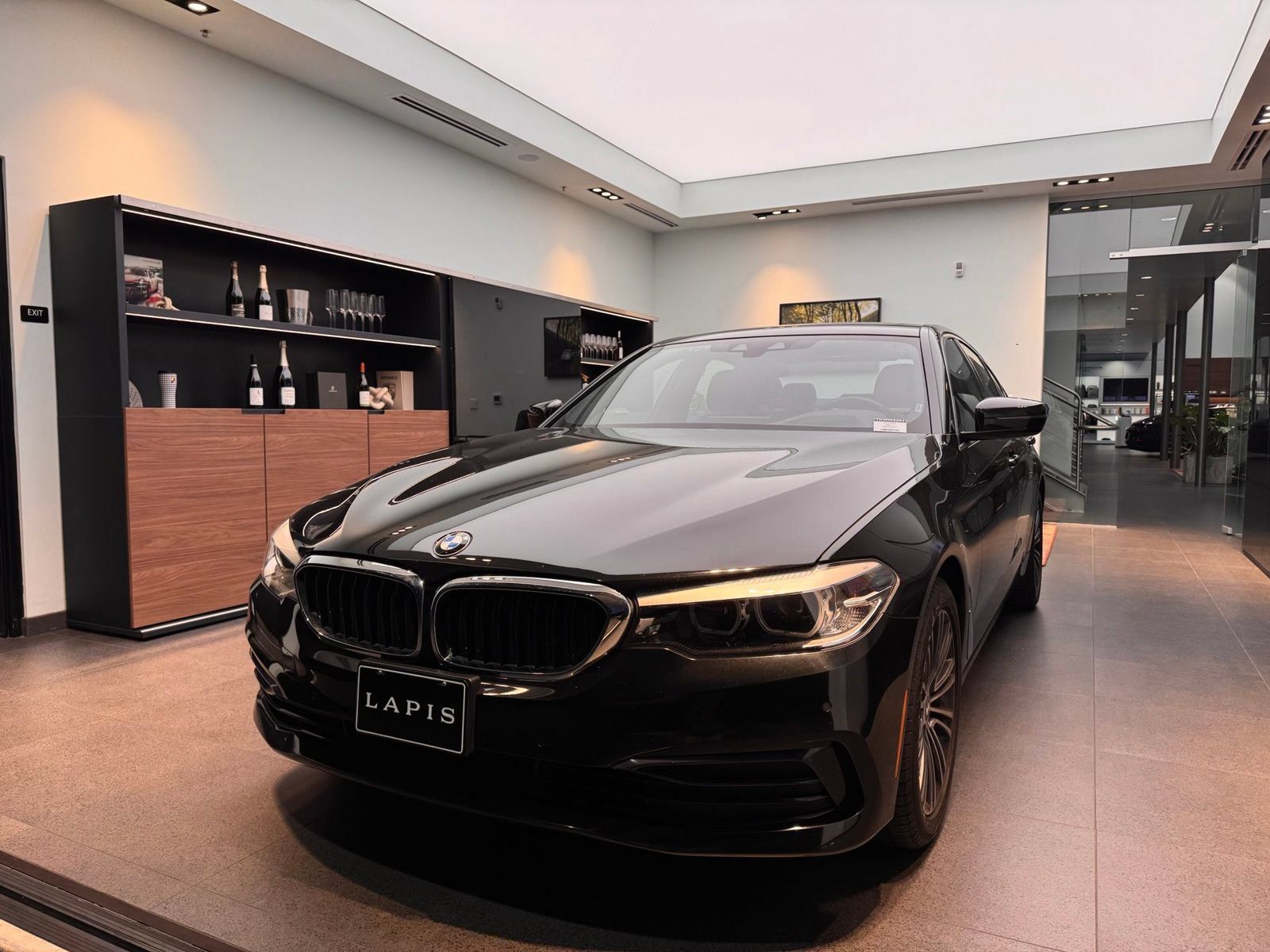 Used 2019 BMW 540i RWD image 1