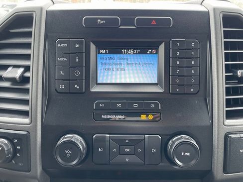 Used 2020 Ford F250 XL w/ Power Equipment Group image 19