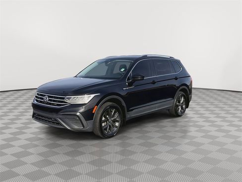 Used 2022 Volkswagen Tiguan SE image 4