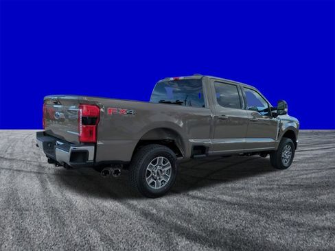 New 2026 Ford F250 Lariat w/ FX4 Off-Road Package image 4