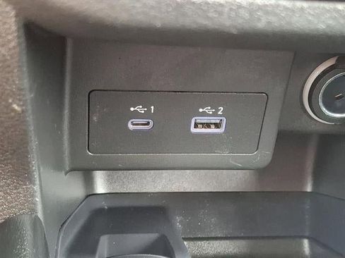 Used 2022 Nissan Kicks SV image 54