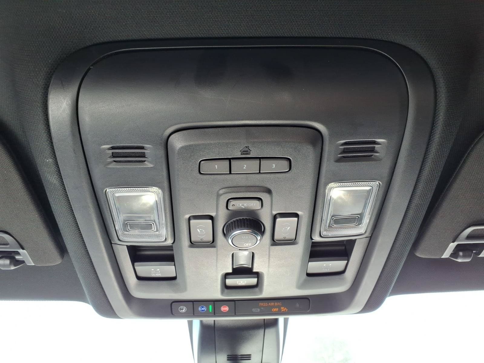 Used 2021 GMC Yukon Denali w/ LPO, Illumination Package AWD/4WD image 17