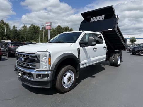 Used 2023 Ford F450 XLT w/ XLT Value Package AWD/4WD image 1