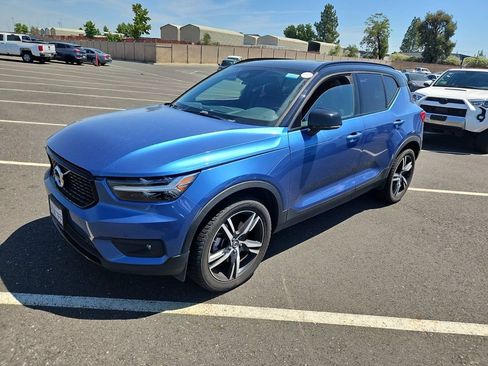 Used 2020 Volvo XC40 T5 R-Design AWD/4WD image 4