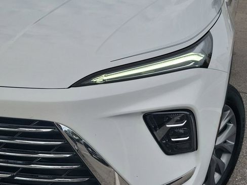 Used 2025 Buick Enclave Preferred w/ Power Package image 16