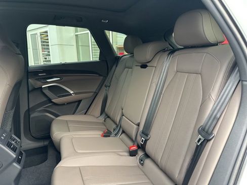 New 2025 Audi Q5 2.0T Premium Plus image 12