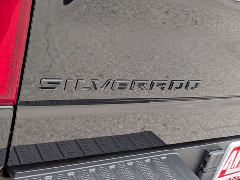 New 2026 Chevrolet Silverado 1500 RST w/ Dark Appearance Package image 6