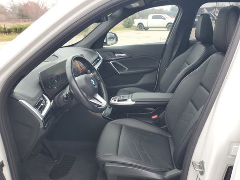 Used 2025 BMW X1 xDrive28i image 5
