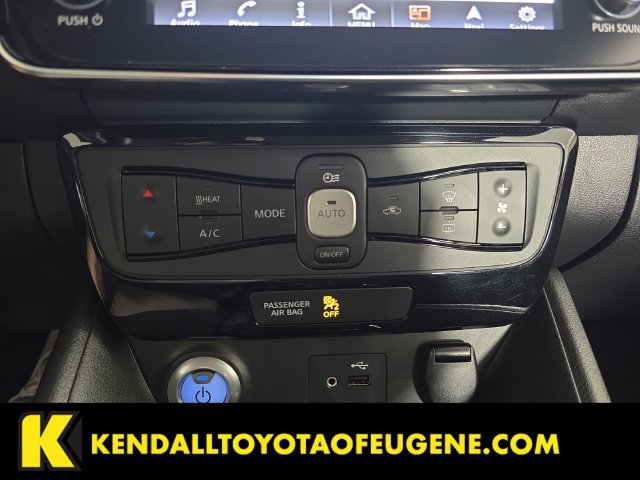 Used 2019 Nissan Leaf SV w/ SV Technology Package FWD image 19