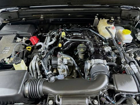 Used 2023 Jeep Wrangler Unlimited Sport AWD/4WD image 27
