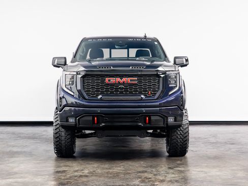 Used 2024 GMC Sierra 1500 AT4 w/ Technology Package AWD/4WD image 2