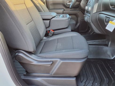 New 2025 GMC Sierra 2500 Pro image 9