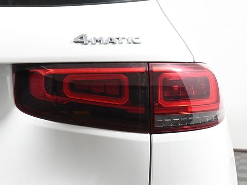 Certified 2022 Mercedes-Benz GLB 250 4MATIC image 13