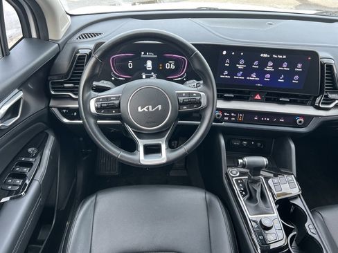 Used 2023 Kia Sportage EX image 18