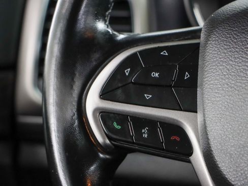 Used 2022 Jeep Grand Cherokee Laredo X RWD image 13