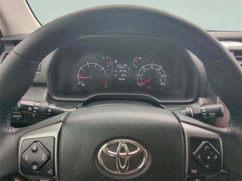 Used 2022 Toyota 4Runner SR5 Premium w/ Moonroof Package image 27