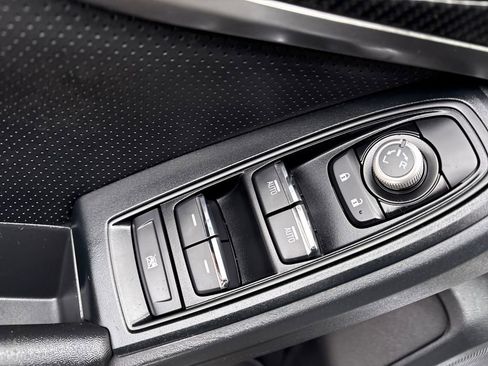 Used 2019 Subaru Crosstrek 2.0i Limited w/ Moonroof Package w/Navigation image 13